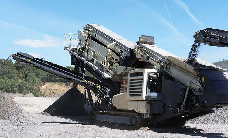 履帶式篩分移動(dòng)細碎站