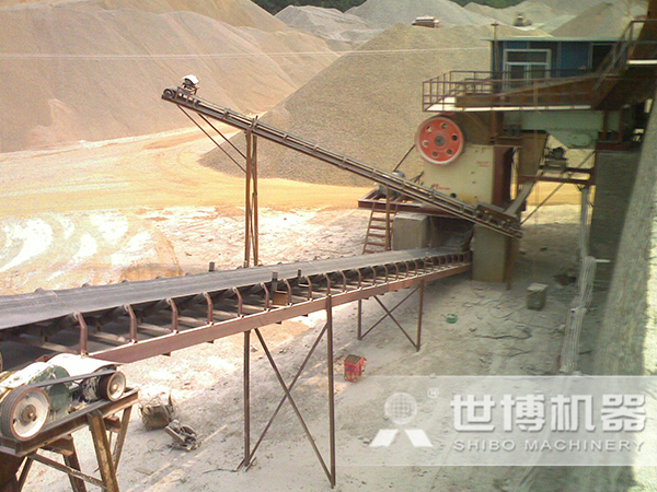 石料場(chǎng)夾石子設備