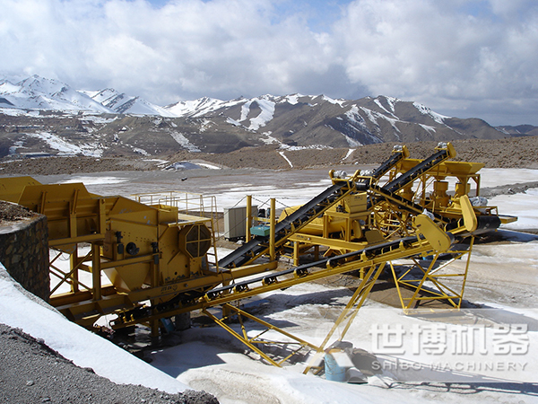 可移動(dòng)破石機