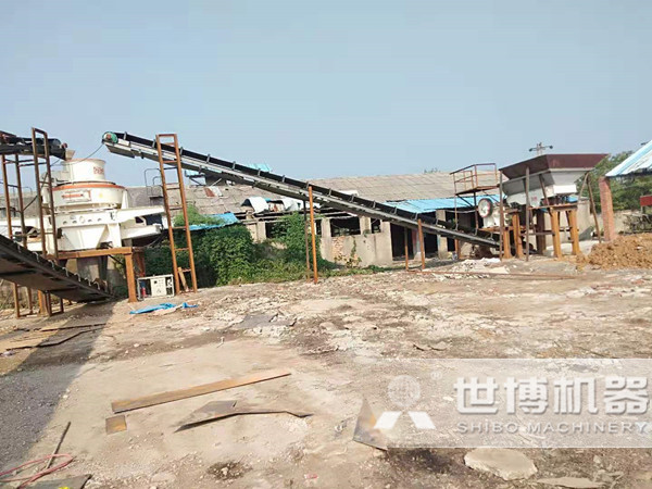 風(fēng)化砂制砂生產(chǎn)現場(chǎng)