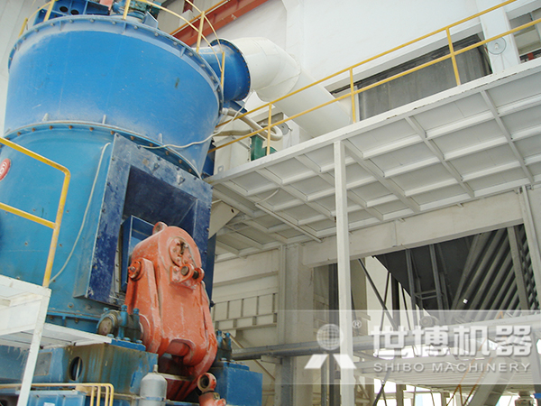 磨粉機現場(chǎng)