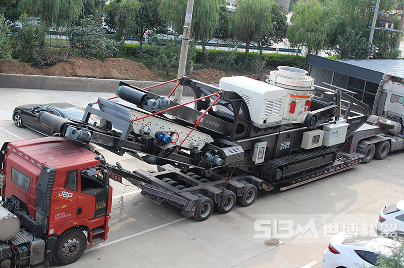 履帶移動(dòng)廢混凝土磚渣粉碎機