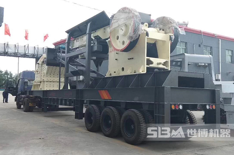 簡(jiǎn)易移動(dòng)破碎機——四組合移動(dòng)破碎站