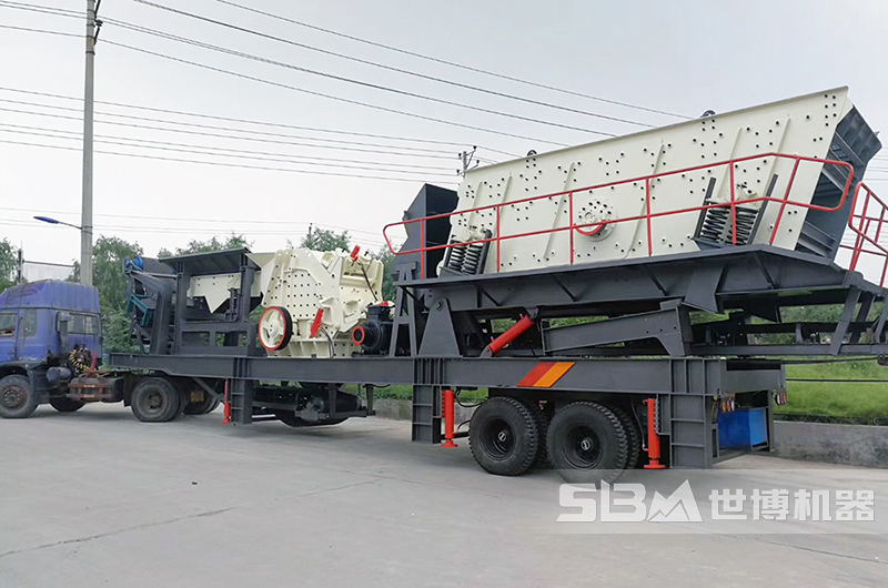 便捷式流動(dòng)破碎機，三組合移動(dòng)破碎站