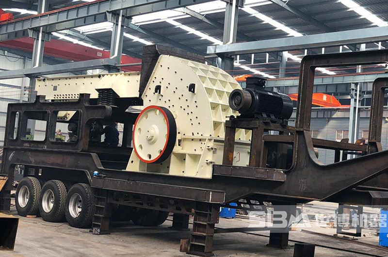 廠(chǎng)家生產(chǎn)的移動(dòng)式重型錘式破碎機