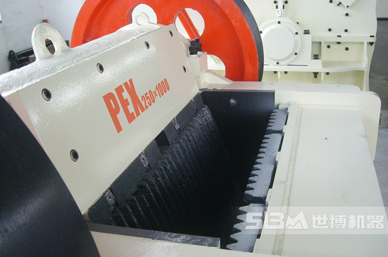 PEX細鄂破機進(jìn)料口細節圖