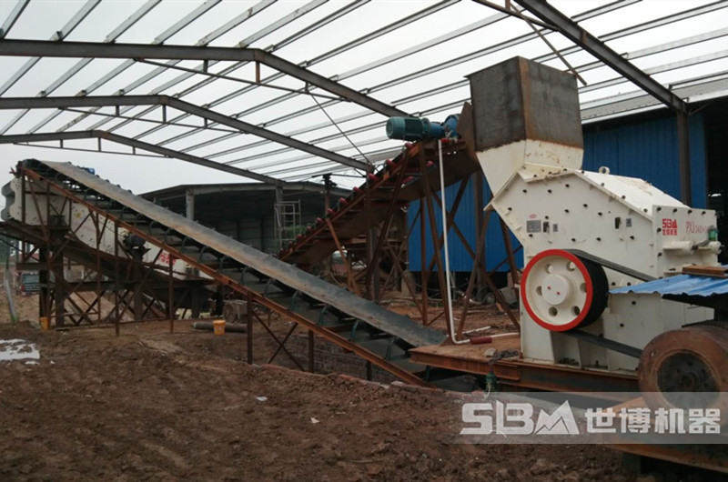 細碎制砂機粗砂加工細沙現場(chǎng)
