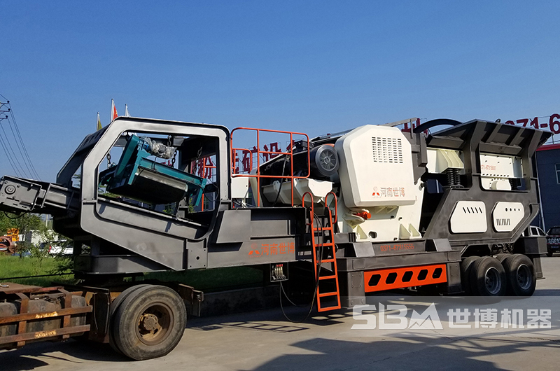 輪胎顎式移動(dòng)石頭破碎機