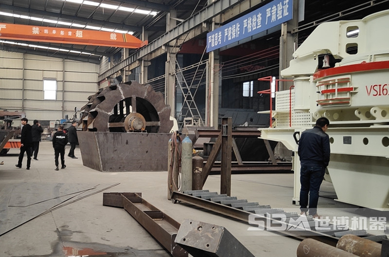 客戶(hù)來(lái)鄭州礦山機械廠(chǎng)家考察設備