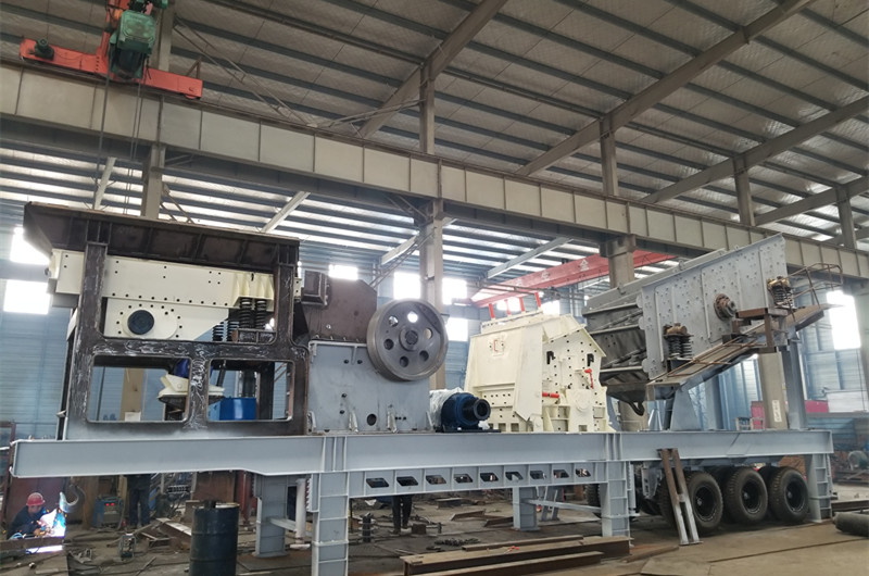 四組合移動(dòng)石頭破碎機