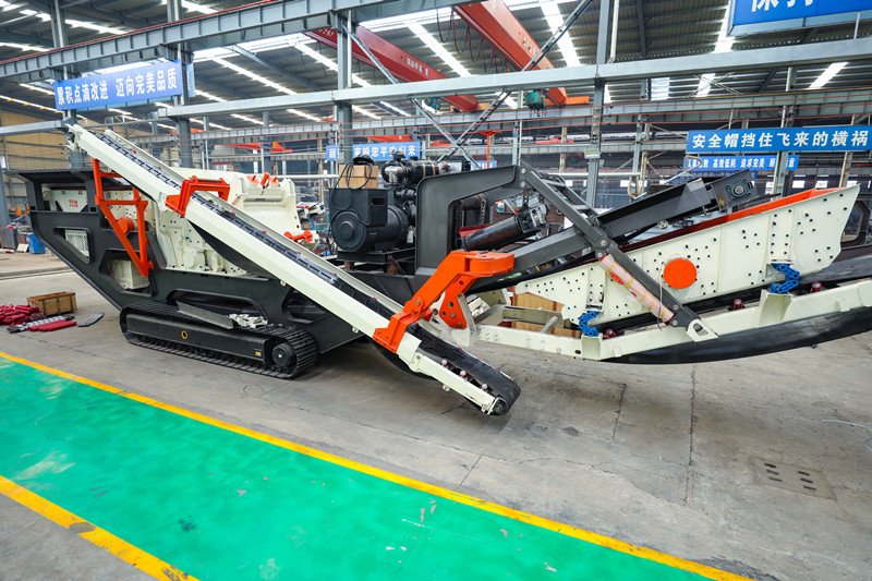 履帶移動(dòng)石頭破碎機