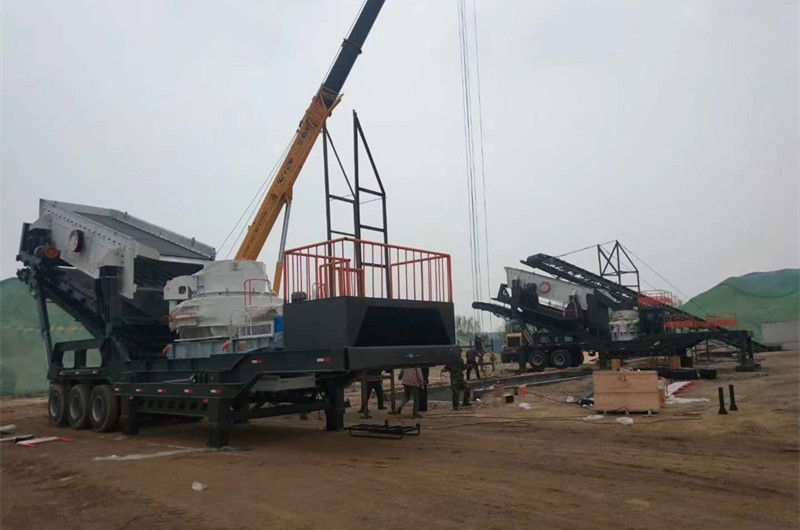 移動(dòng)中細碎圓錐篩分機+移動(dòng)制砂篩沙機