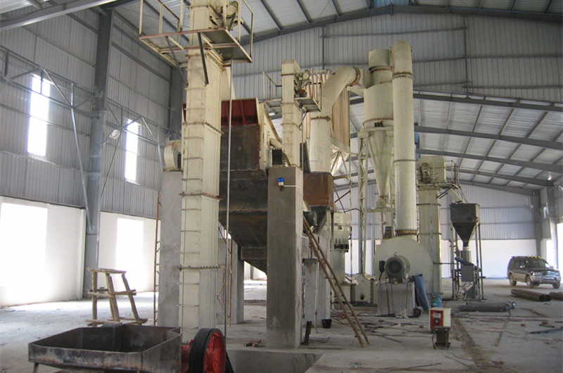 膩子粉磨粉生產(chǎn)設備及現場(chǎng)圖