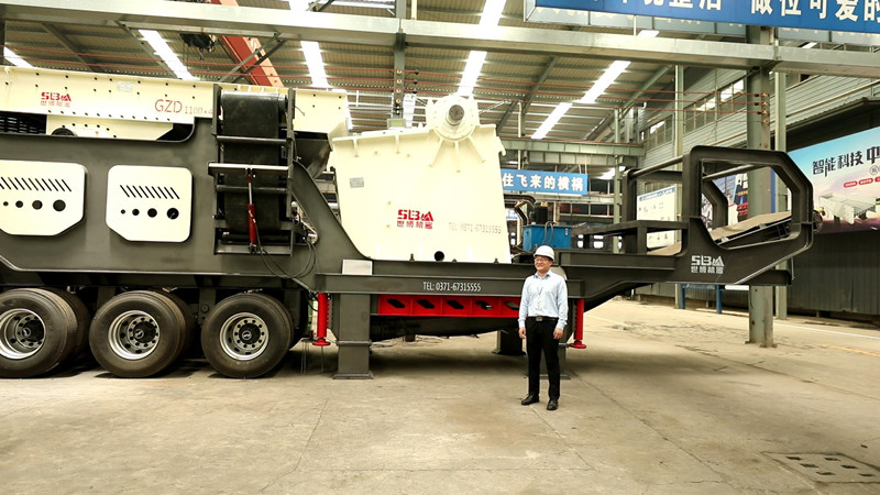 移動(dòng)式新型碎石機設備