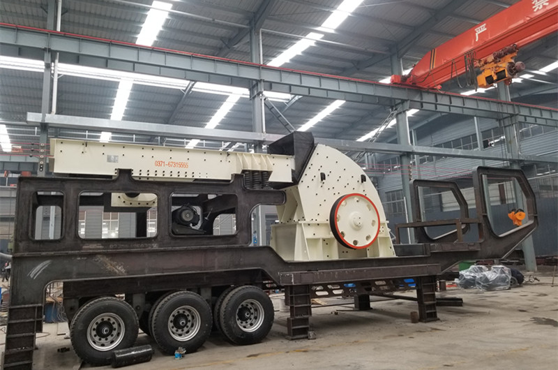 移動(dòng)PCZ1512型號重錘破碎機