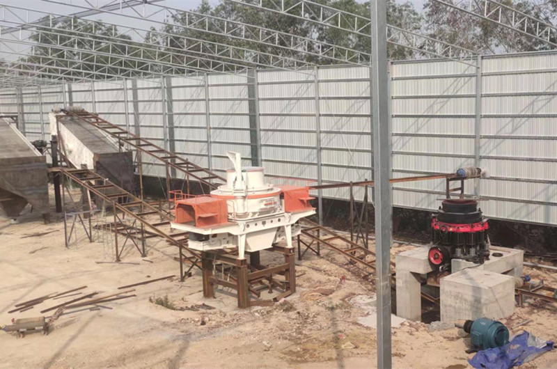 沙場(chǎng)生產(chǎn)現場(chǎng)，機制砂設備