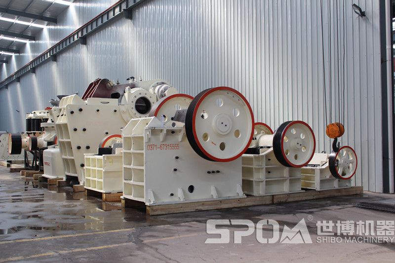 鄂破式破碎機，粗碎顎式破碎機