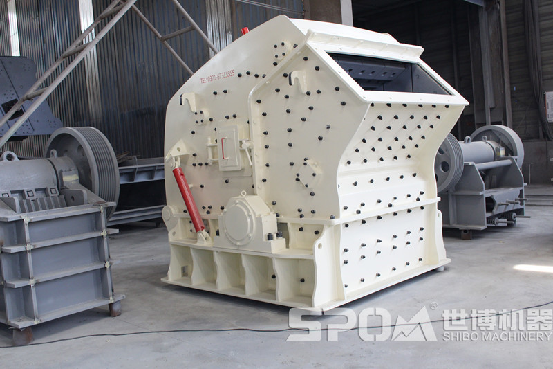 大型反擊石頭破碎機