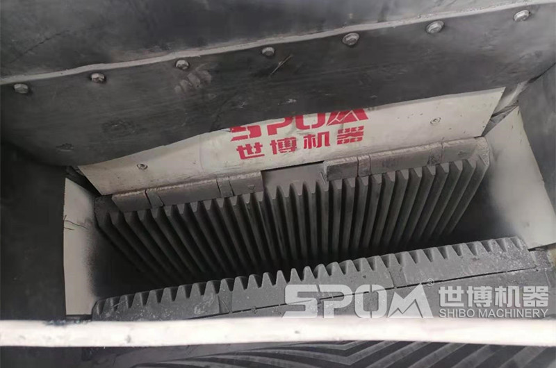 PEX細鄂破機進(jìn)料口，細齒牙鄂板