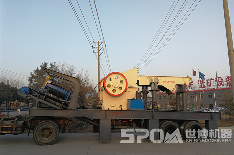 車(chē)子改裝小型移動(dòng)鄂破機