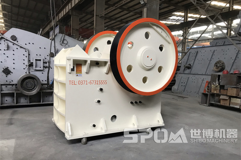 中硬礦石破碎機，顎式破碎機