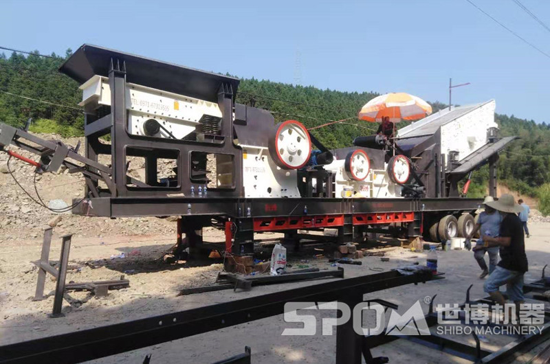 多機組合移動(dòng)破碎站