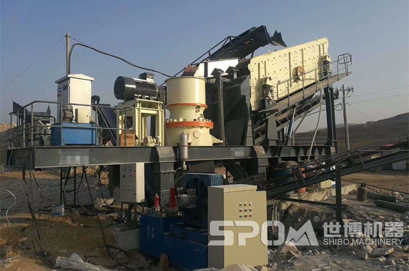 移動(dòng)破碎石子的碎石設備