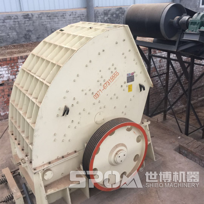 重錘破破碎山石現場(chǎng)圖