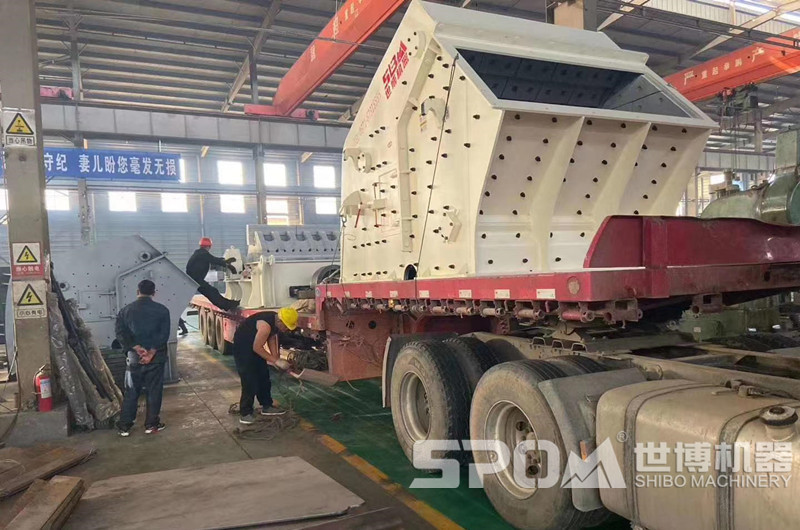 1520反擊破裝車(chē)發(fā)貨，機器太大拆分裝車(chē)