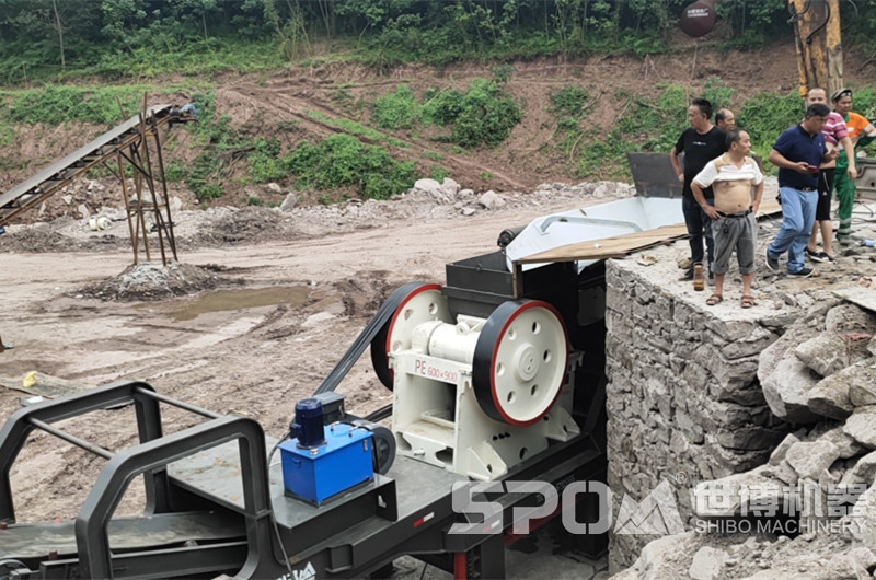 六九移動(dòng)式破碎機