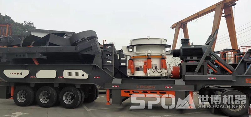 輪胎移動(dòng)圓錐破碎石料機