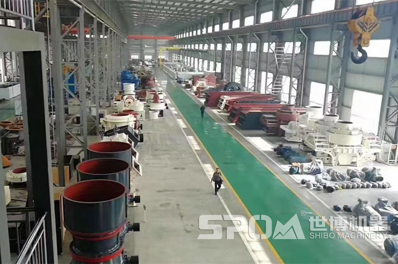 世博石場(chǎng)破碎機生產(chǎn)車(chē)間