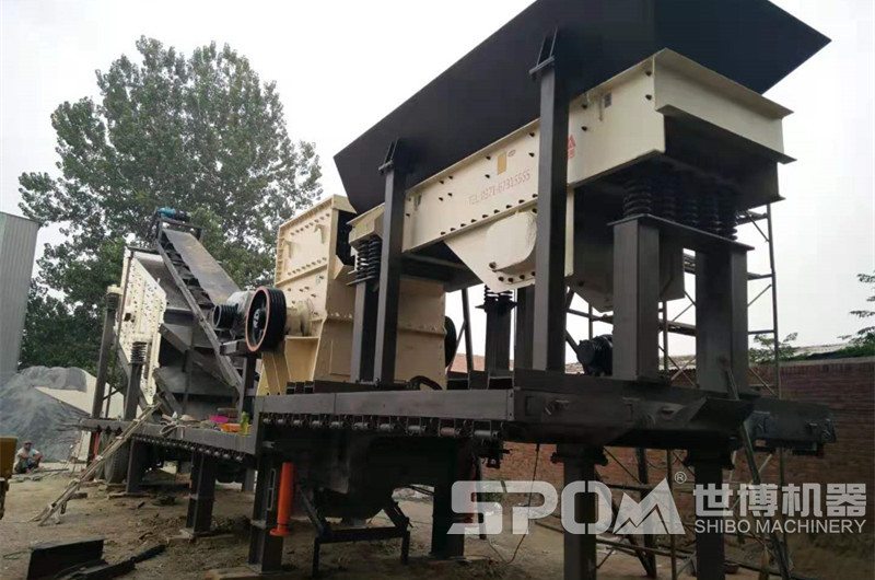 移動(dòng)砂石料箱式破碎機，三組合移動(dòng)破碎機