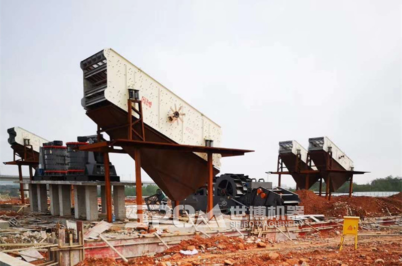 PL1000立式復合破碎機安裝現場(chǎng)2