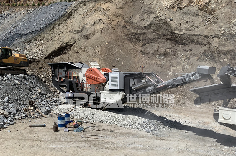 C116顎式移動(dòng)破碎機現場(chǎng)圖