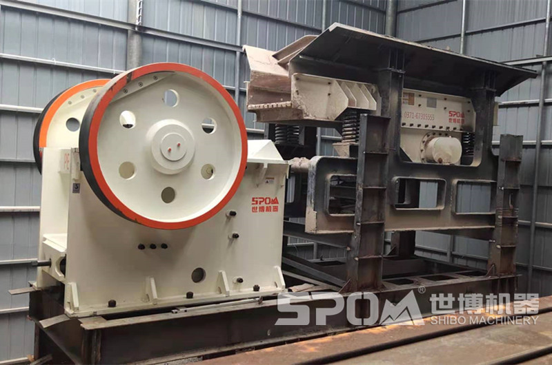 46破碎機和GZD650×2300振動(dòng)給料機