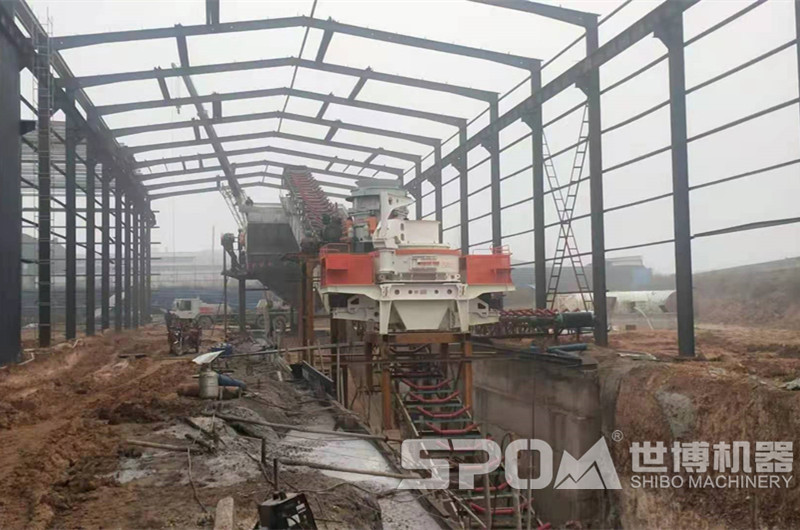 平頂山客戶(hù)現場(chǎng)，制砂設備安裝中