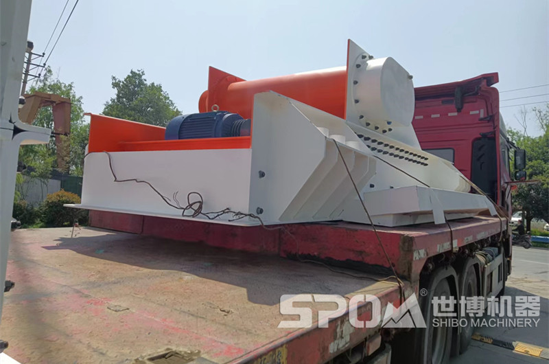 世博廠(chǎng)家全新喂料機發(fā)貨