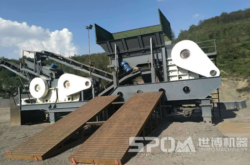 定制簡(jiǎn)易小型流動(dòng)碎石機