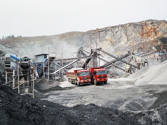 廣東陽(yáng)春河卵石制砂生產(chǎn)線(xiàn)客戶(hù)現場(chǎng)